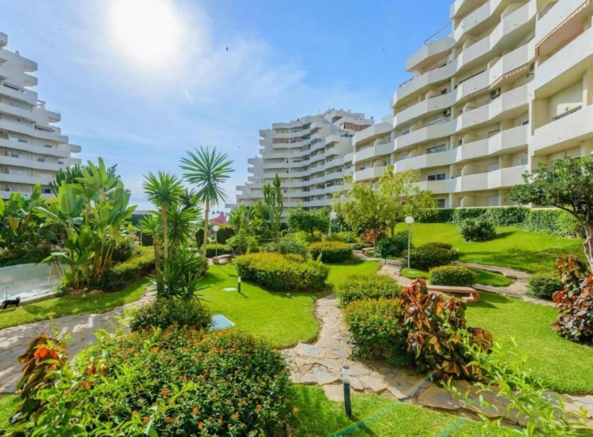 Apartamentos Benalbeach Benalmádena Exteriör bild